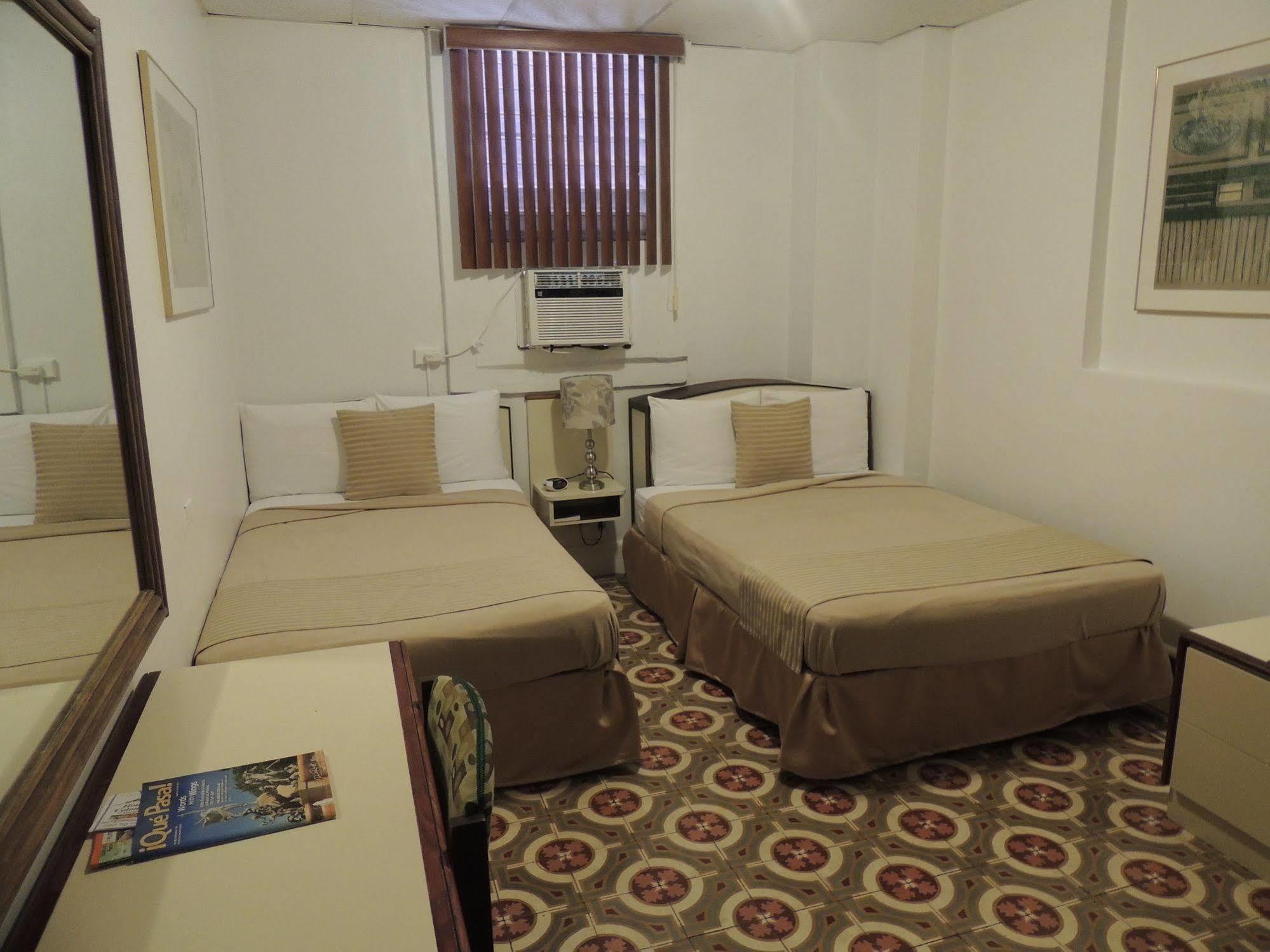 Hotel Colonial Маягес Екстериор снимка